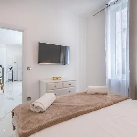 Lb Vacation I Renovated Minutes From - Palais - 30m2 Terrace * 칸느