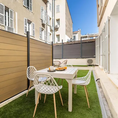 Apartamento 30 M² Terrace, & Palais Nearby